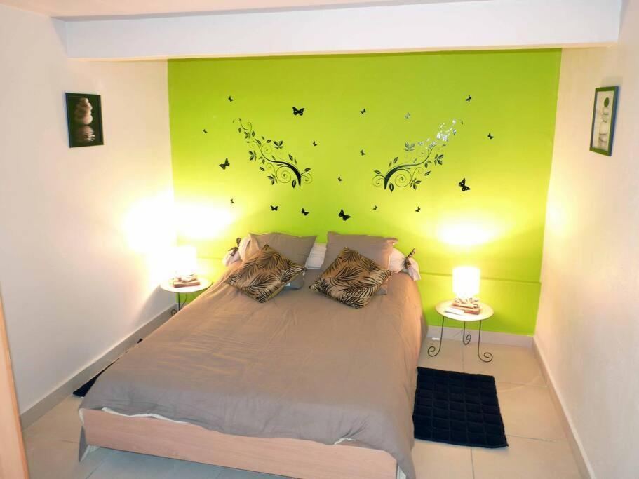 Logement Dans Un Lieu Calme Et Verdoyant A Proximite De Tout Avec Jacuzzi!!! باس تير المظهر الخارجي الصورة
